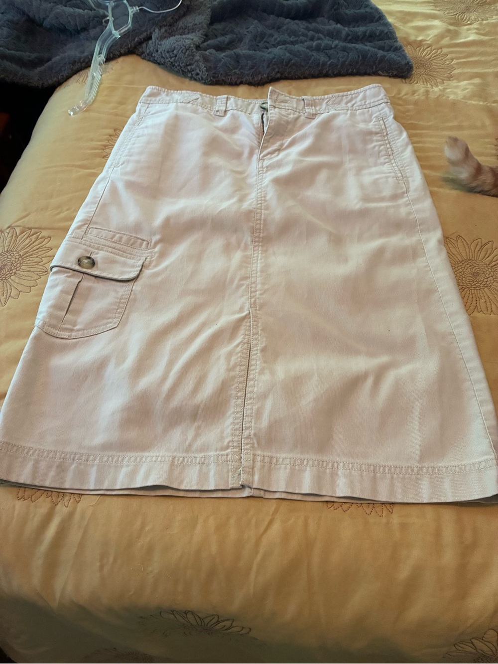 Eddie Bauer Light Beige A-Line Skirt with Cargo Pocket
